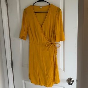 Old navy wrap dress worn once!